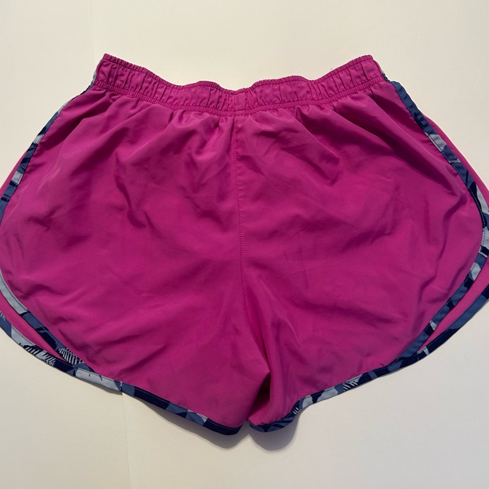 Nike woman’s shorts size L - Picture 2 of 5